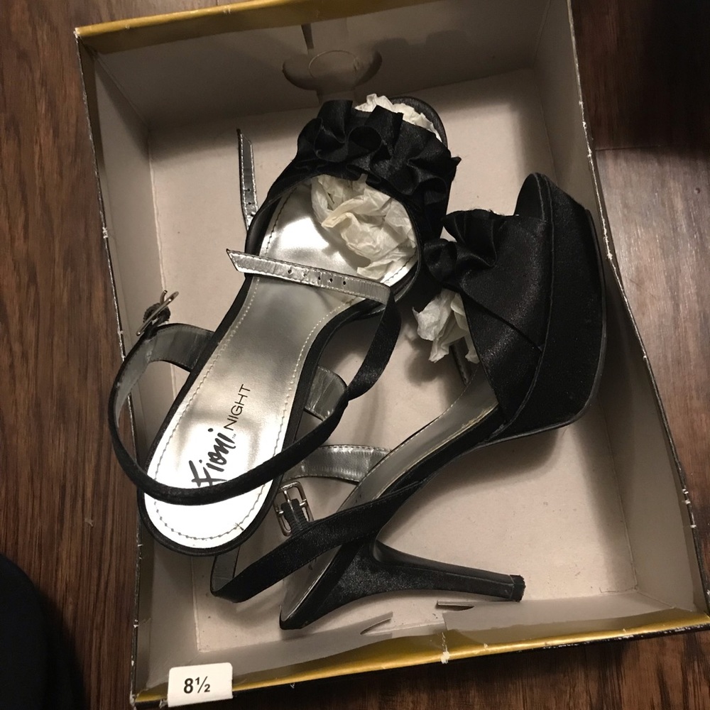 Fioni night heels 8.5
